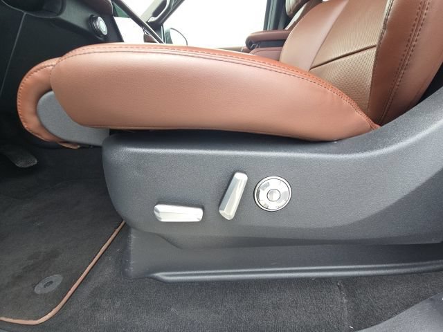 Used 2025 Lincoln Navigator L Reserve AWD/4WD image 28