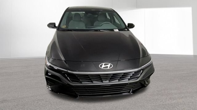 New 2026 Hyundai Elantra Sport FWD image 3