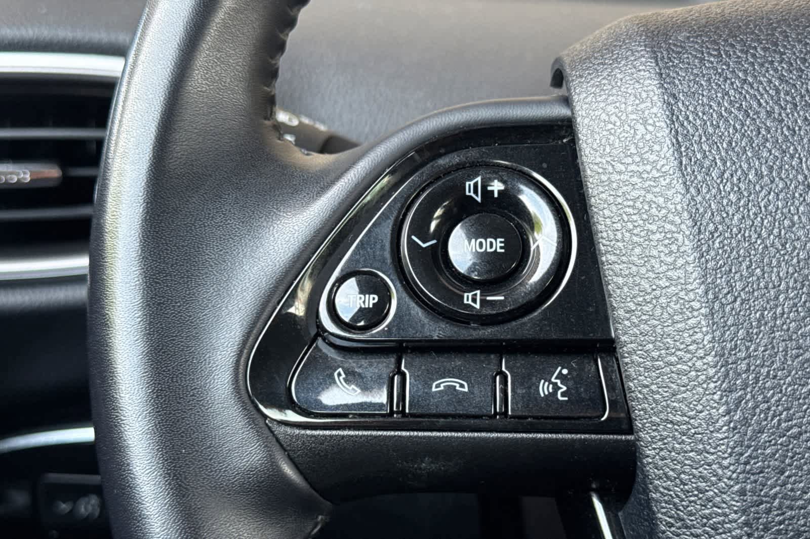 Used 2021 Toyota Prius Prime XLE FWD image 25