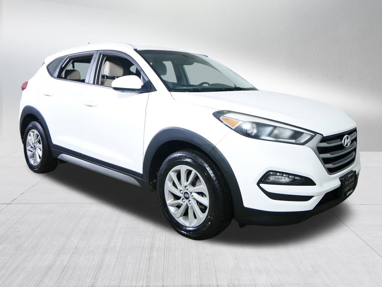 Used 2017 Hyundai Tucson SE image 1