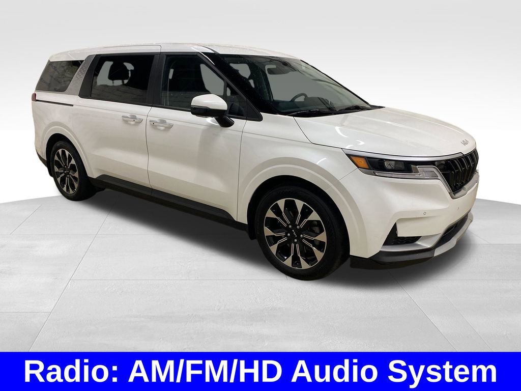 Used 2023 Kia Carnival EX FWD image 5