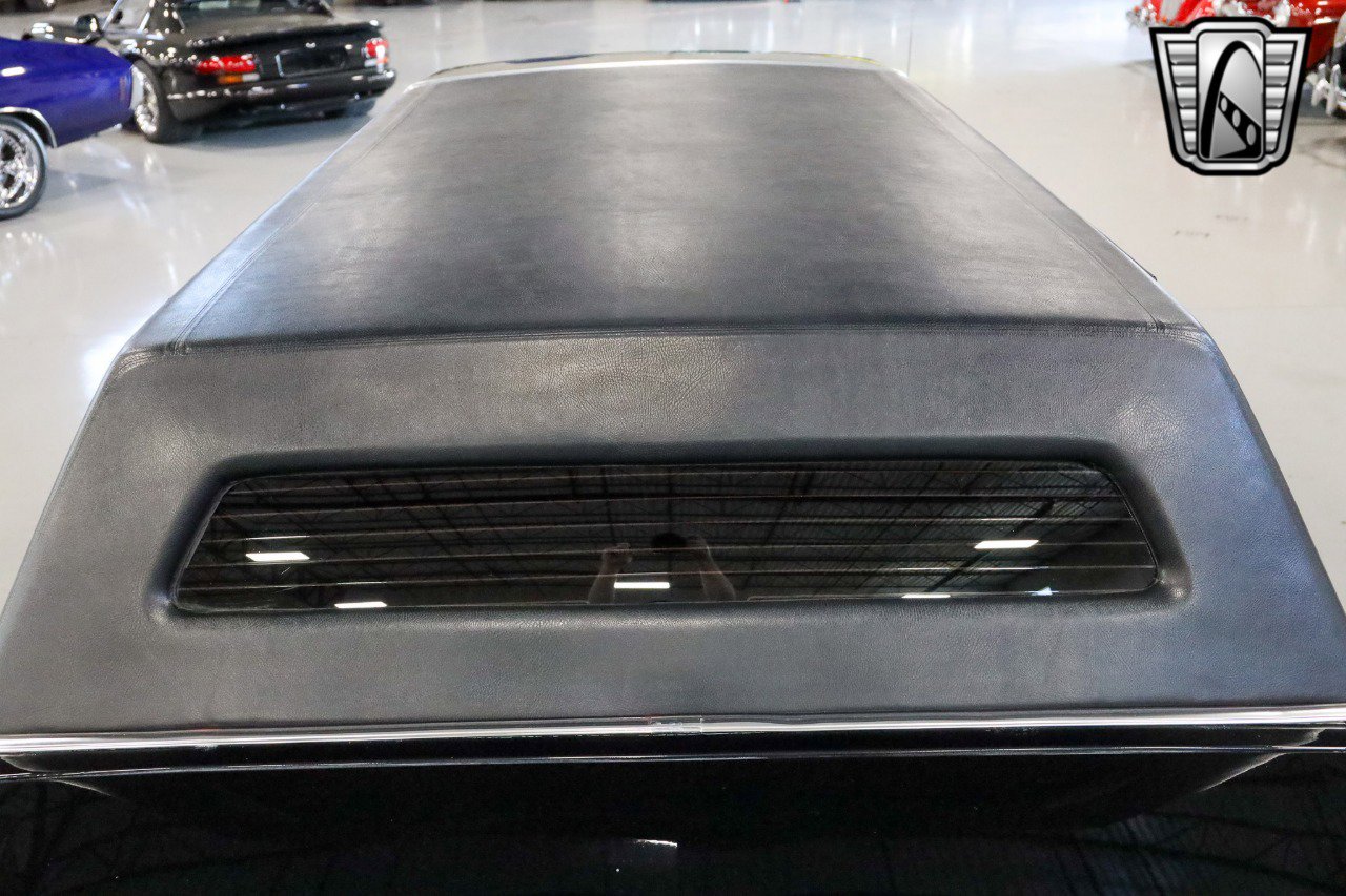 Used 1992 Cadillac Brougham image 6