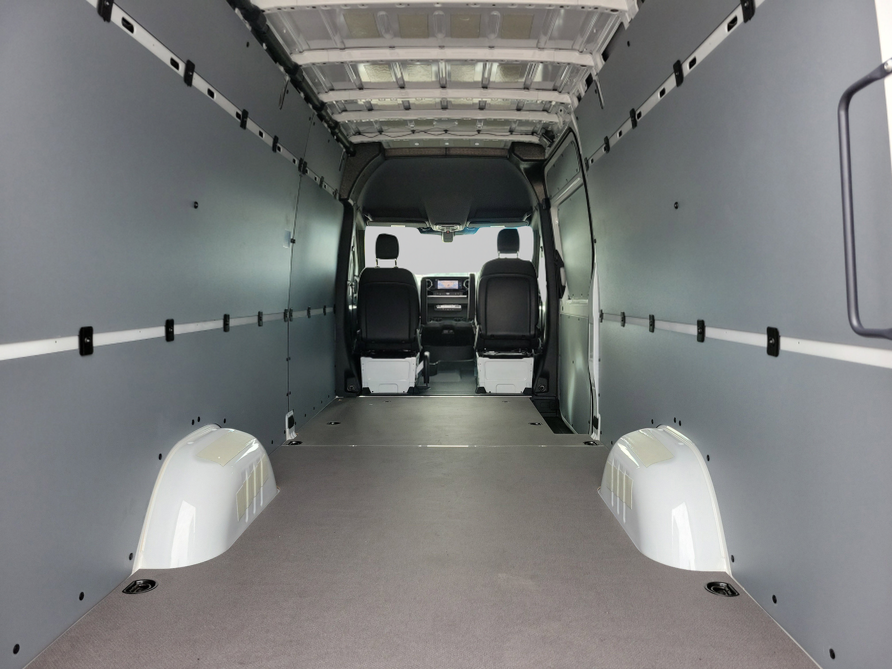Used 2025 Mercedes-Benz Sprinter 2500 image 6