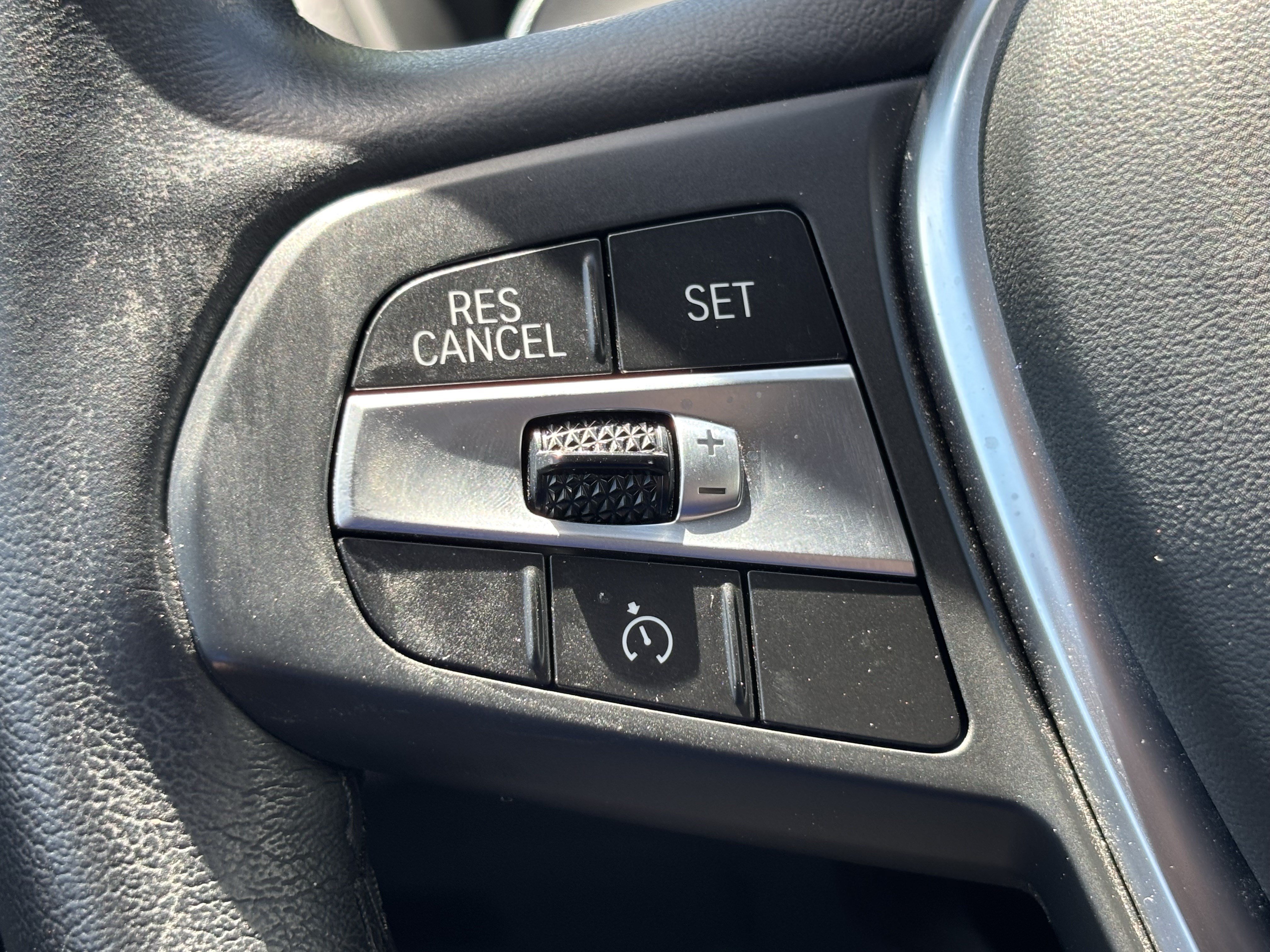 Used 2021 BMW X4 xDrive30i w/ Premium Package AWD/4WD image 19