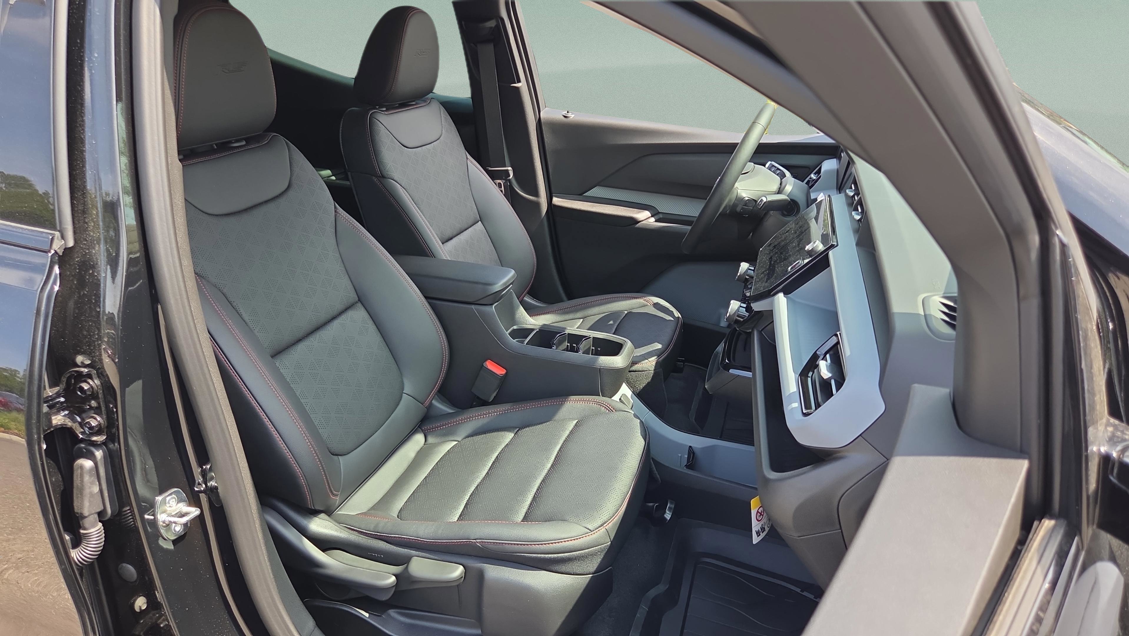 New 2027 Chevrolet Bolt RS w/ Technology Package FWD image 15