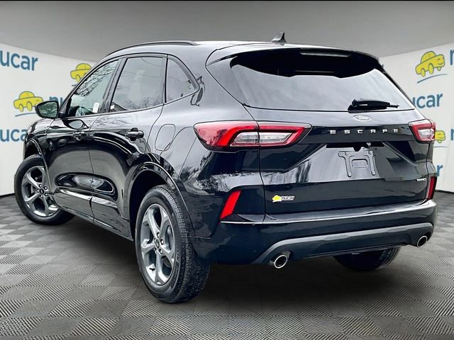 Used 2023 Ford Escape ST-Line image 2