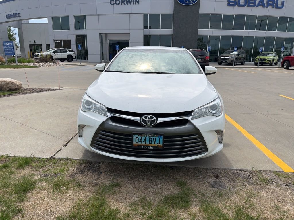 Used 2017 Toyota Camry FWD image 3