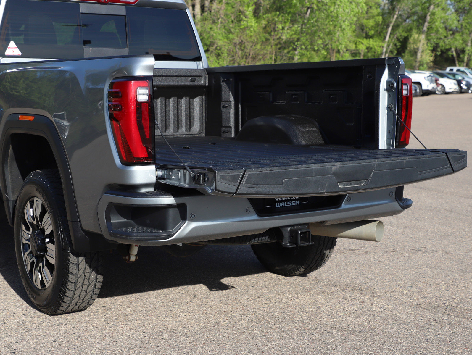Used 2025 GMC Sierra 3500 Denali w/ Denali Reserve Package AWD/4WD image 9