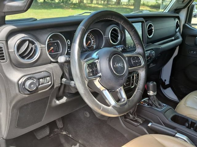 Used 2018 Jeep Wrangler Unlimited Sahara AWD/4WD image 12