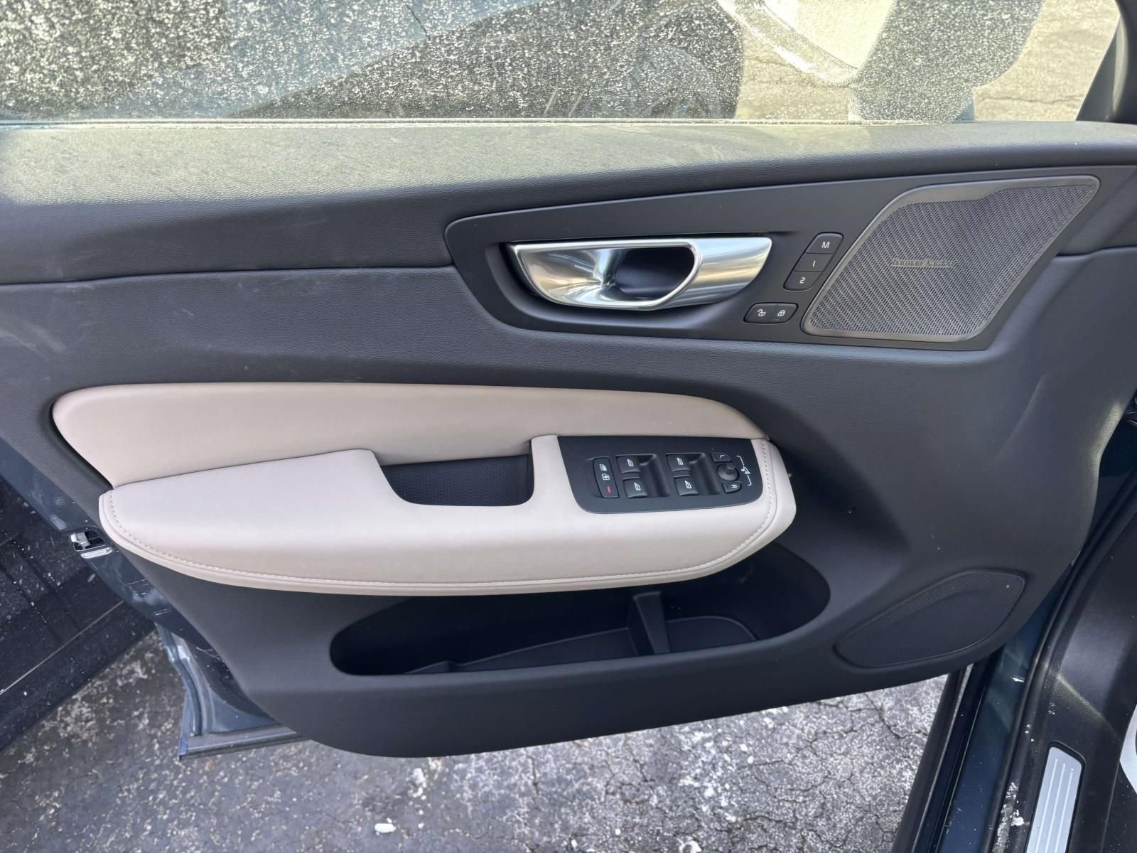 New 2026 Volvo XC60 B5 Plus w/ Protection Package Premier image 9