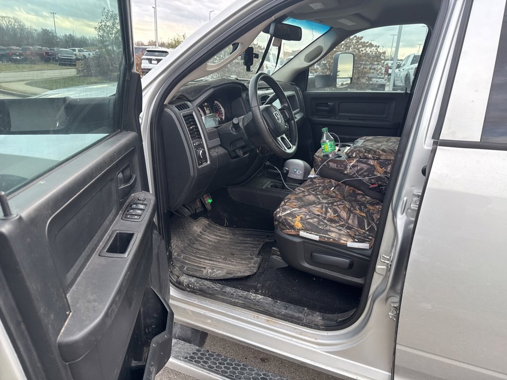 Used 2018 RAM 2500 Tradesman w/ Chrome Appearance Group image 8