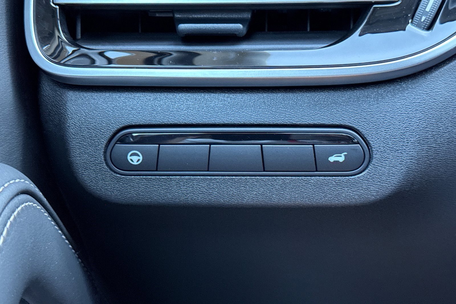 New 2026 INFINITI QX60 Luxe w/ Cargo Package image 32