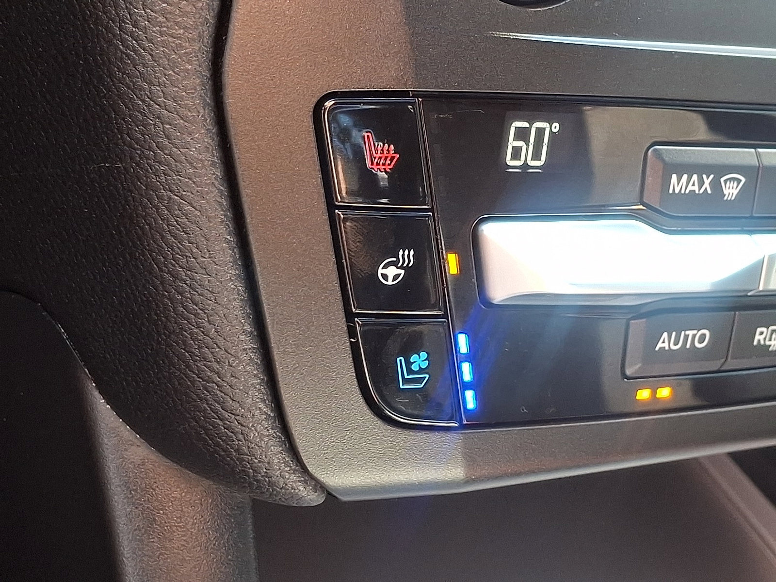 Used 2020 Ford Explorer ST w/ Premium Technology Package AWD/4WD image 27