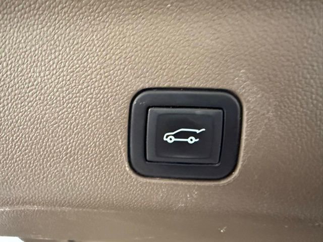 Used 2021 GMC Yukon Denali image 9