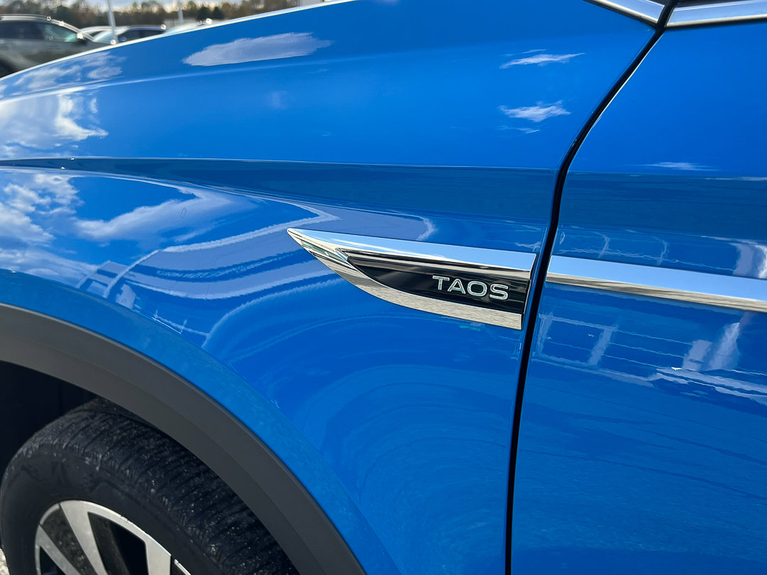Used 2023 Volkswagen Taos SE image 11