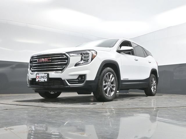 Used 2024 GMC Terrain SLT AWD/4WD image 48
