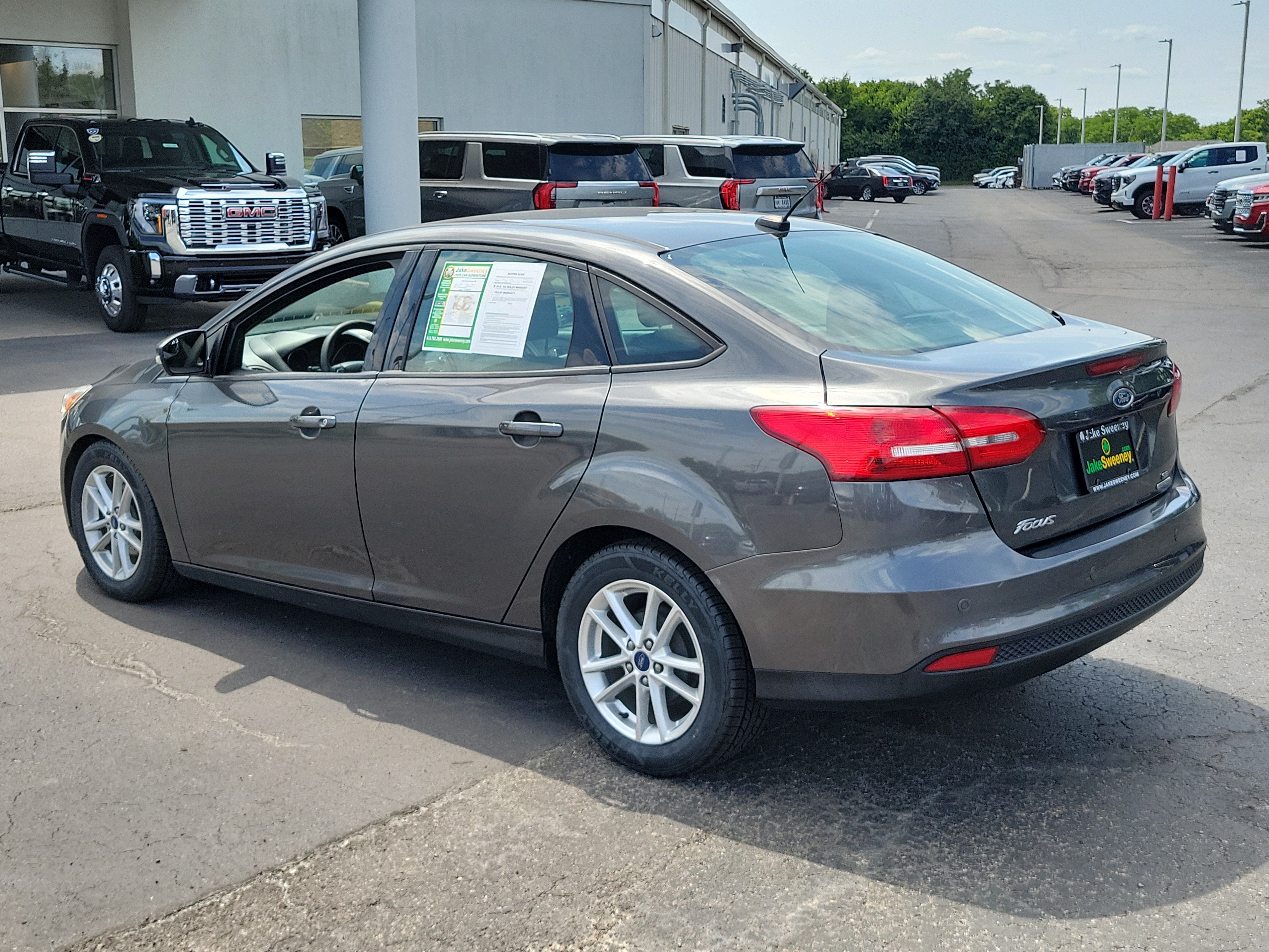 Used 2016 Ford Focus SE w/ Reverse Sensing Package FWD image 3