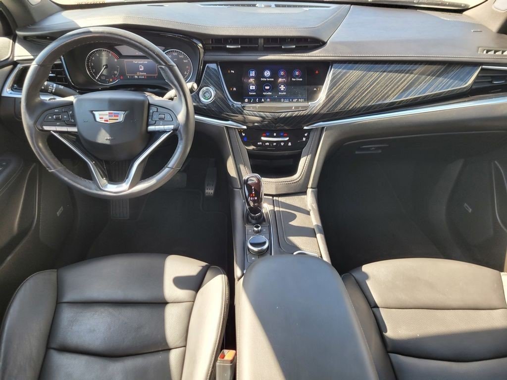 Certified 2024 Cadillac XT6 Premium Luxury FWD image 16