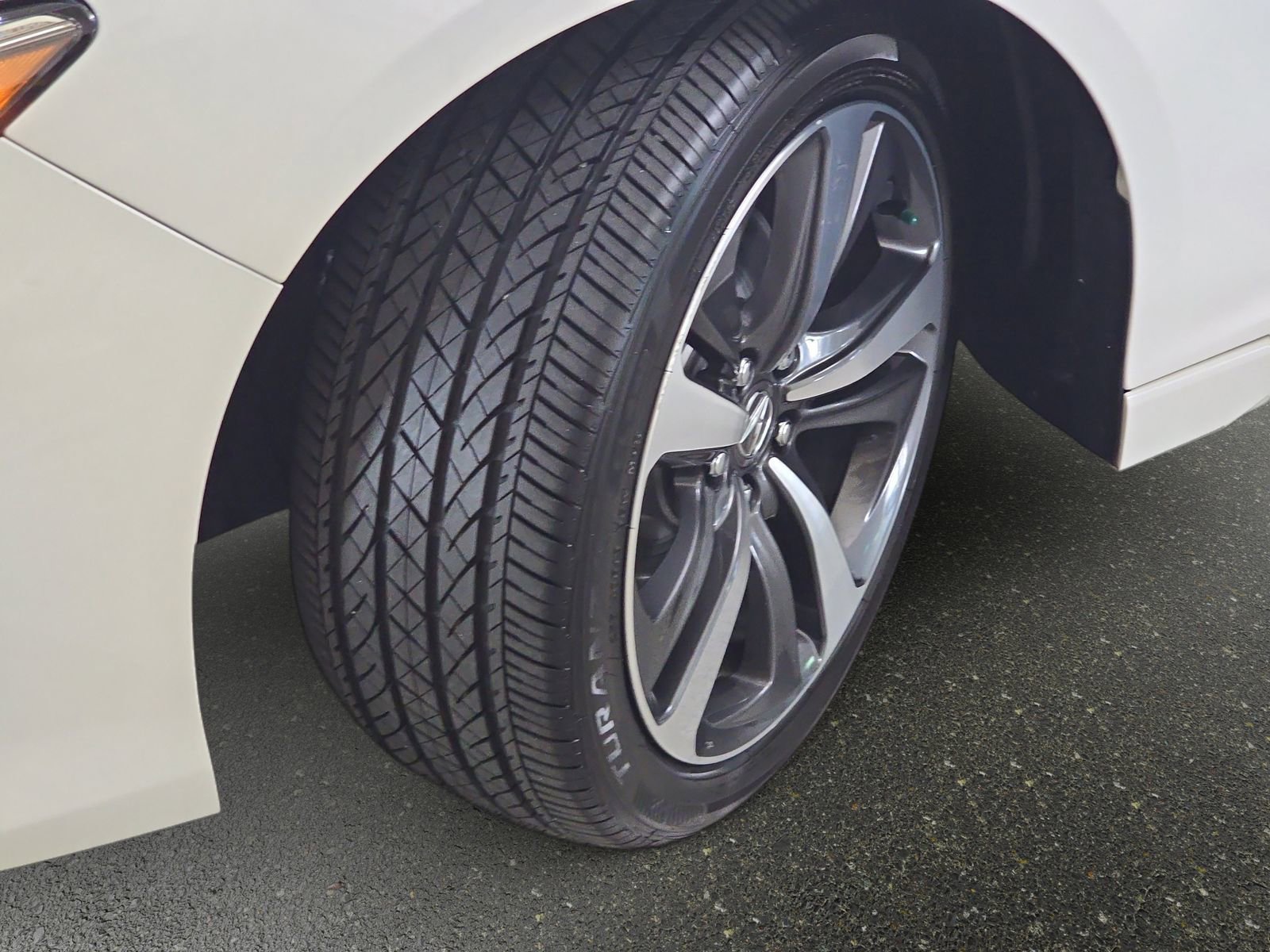 Used 2025 Acura TLX w/ Technology Package image 35