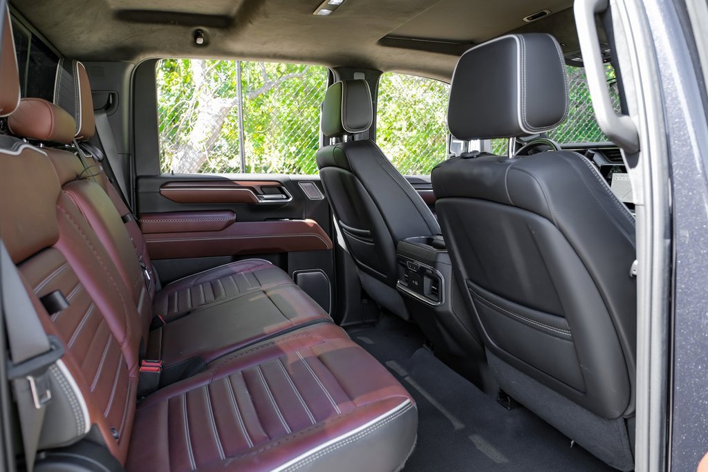 Used 2024 GMC Sierra 3500 Denali Ultimate image 39