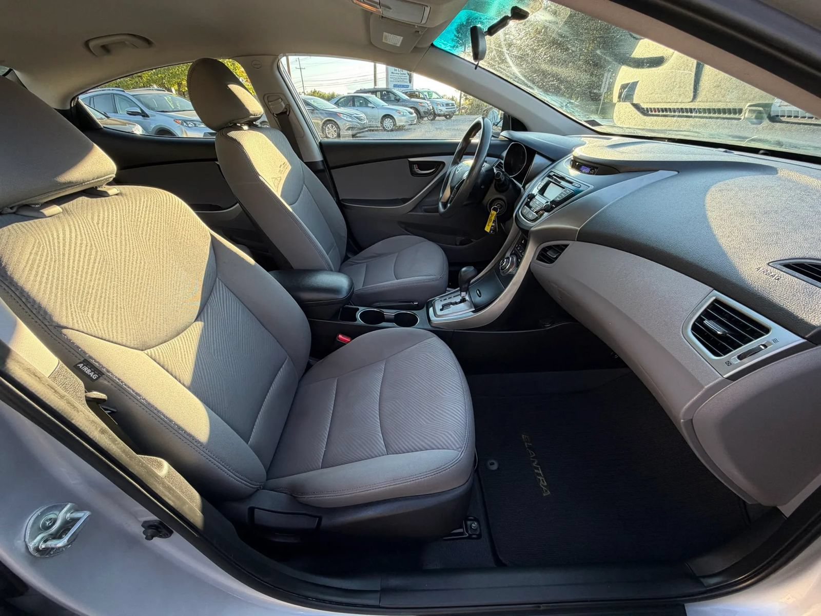 Used 2013 Hyundai Elantra GLS FWD image 4