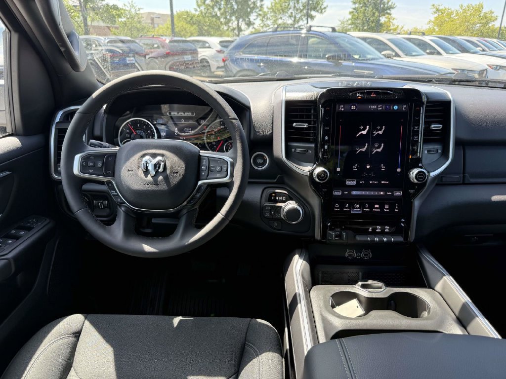New 2026 RAM 1500 Big Horn AWD/4WD image 17