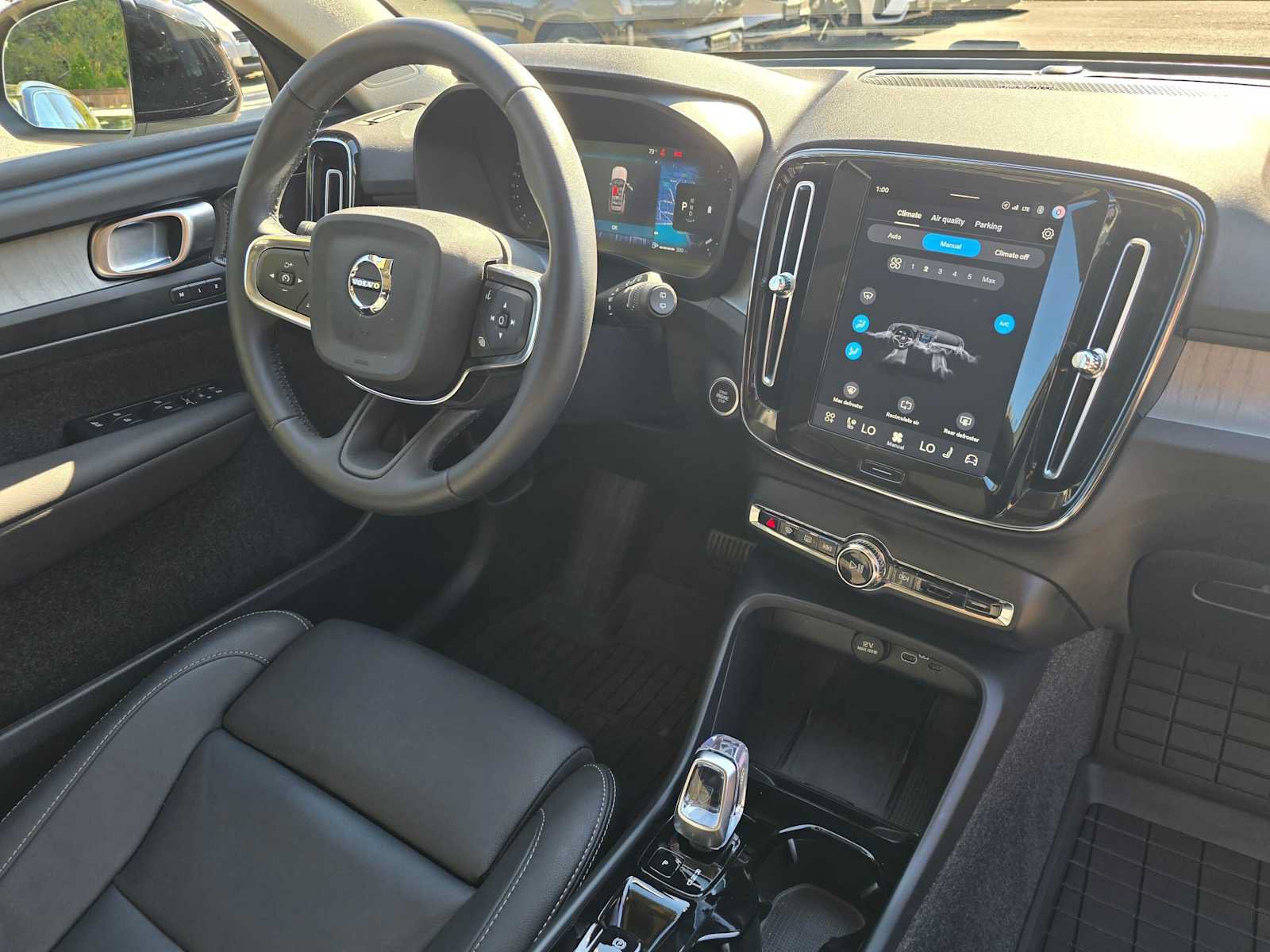 Used 2026 Volvo XC40 B5 Ultra w/ Protection Package Premier AWD/4WD image 12