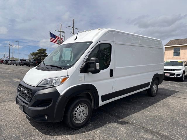 Used 2025 RAM ProMaster 2500 w/ Convenience Group FWD image 3