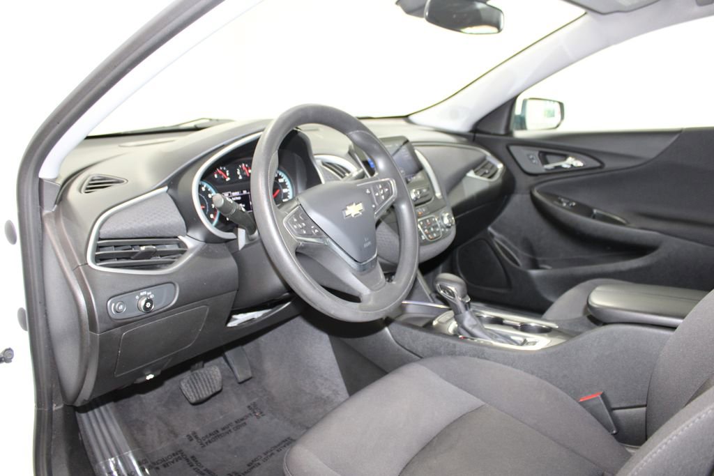 Used 2023 Chevrolet Malibu LT image 21