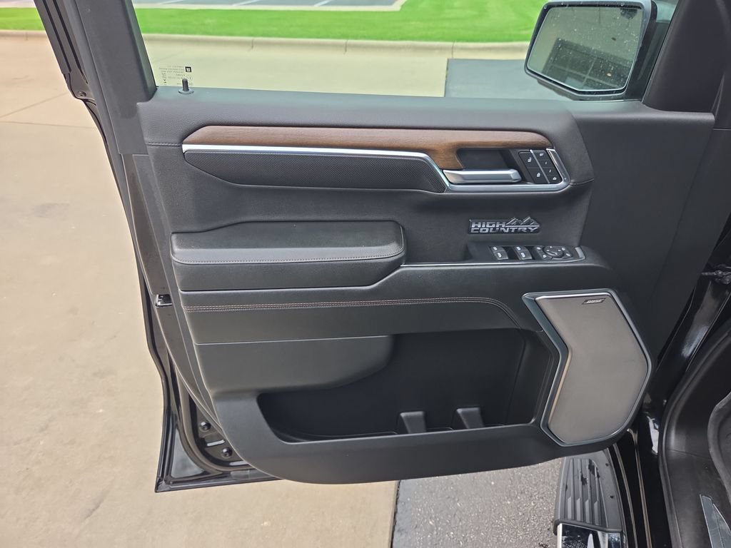 Certified 2024 Chevrolet Silverado 1500 High Country w/ High Country Premium Package AWD/4WD image 28