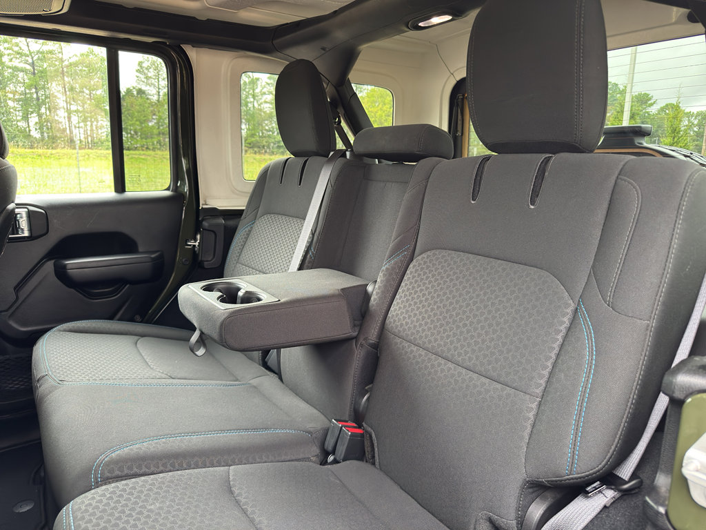 Used 2024 Jeep Wrangler Unlimited Rubicon 4xe image 19