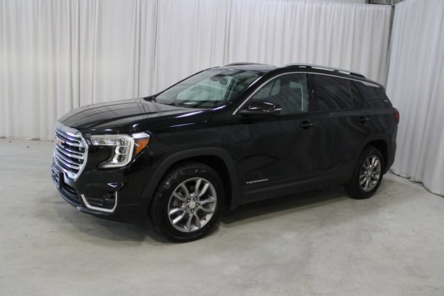 Used 2022 GMC Terrain SLT w/ GMC Pro Grade Package AWD/4WD image 29