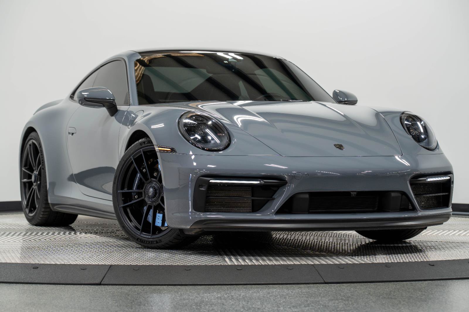 Used 2023 Porsche 911 Carrera GTS RWD image 35