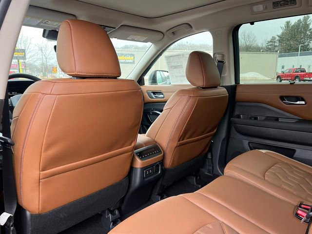 New 2026 Nissan Pathfinder Platinum image 40