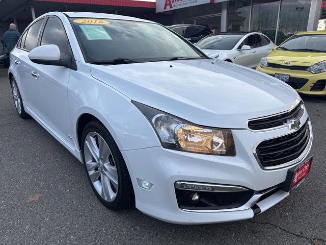 Used 2016 Chevrolet Cruze LTZ w/ Sun, Sound and Sport Package image 3