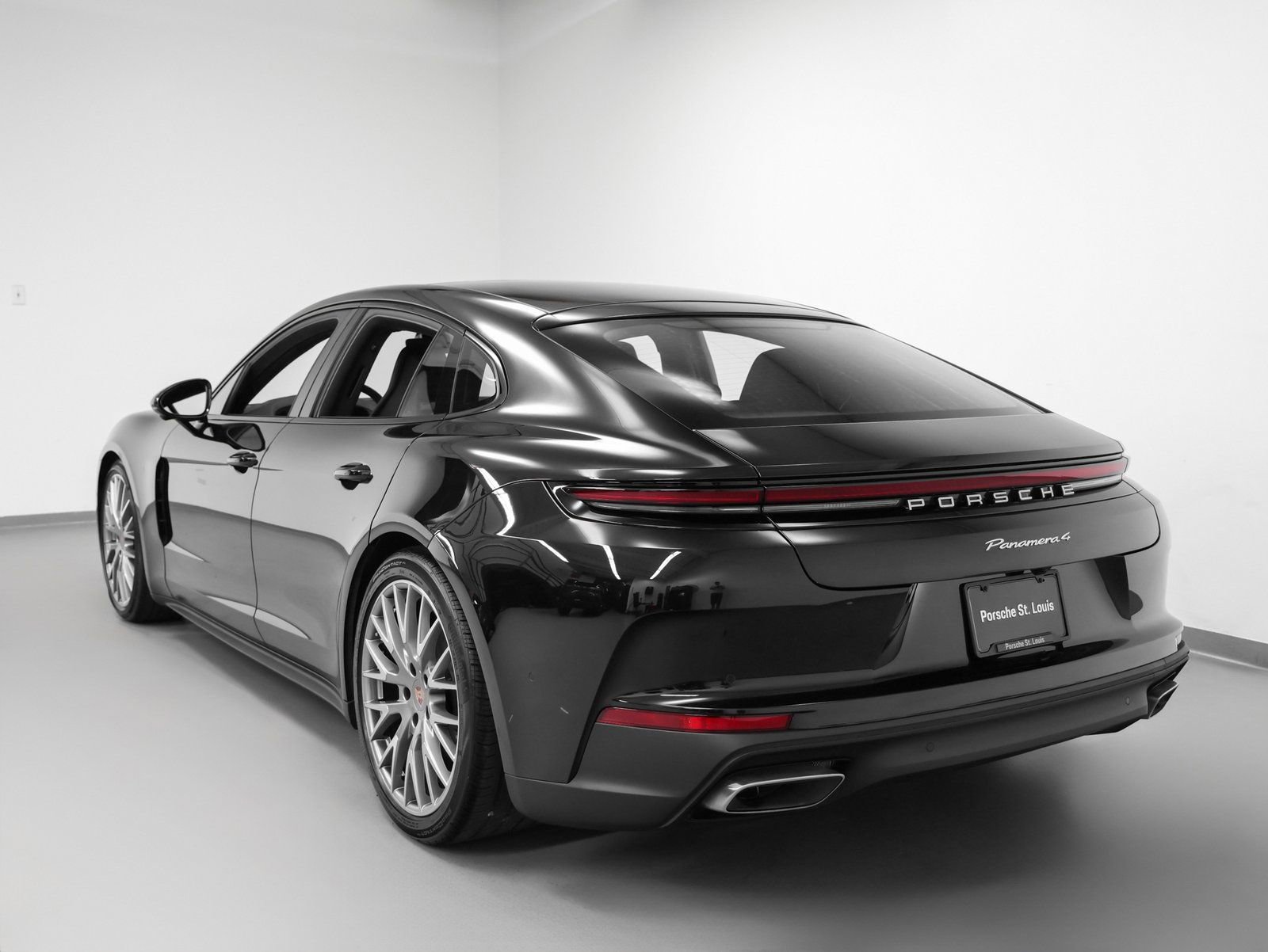 Certified 2025 Porsche Panamera 4 AWD/4WD image 3