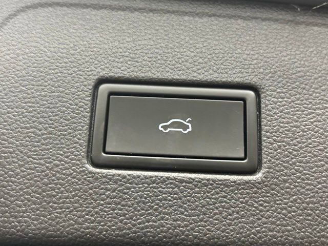 Used 2022 Volkswagen Atlas SEL AWD/4WD image 46