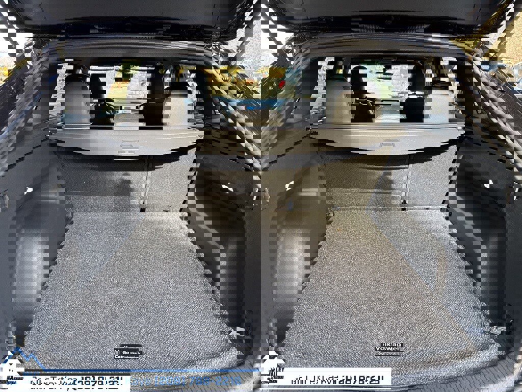 Used 2024 Volkswagen Atlas Cross Sport SEL Premium R-Line image 37