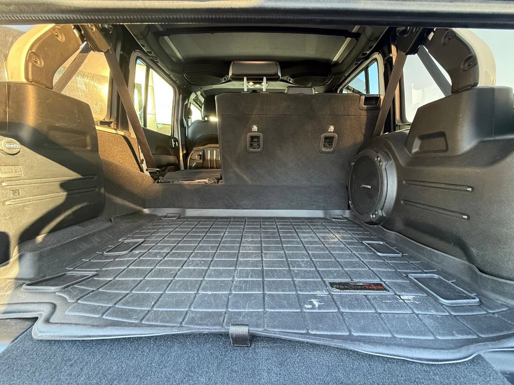 Used 2021 Jeep Wrangler Unlimited Sahara w/ Cold Weather Group AWD/4WD image 9