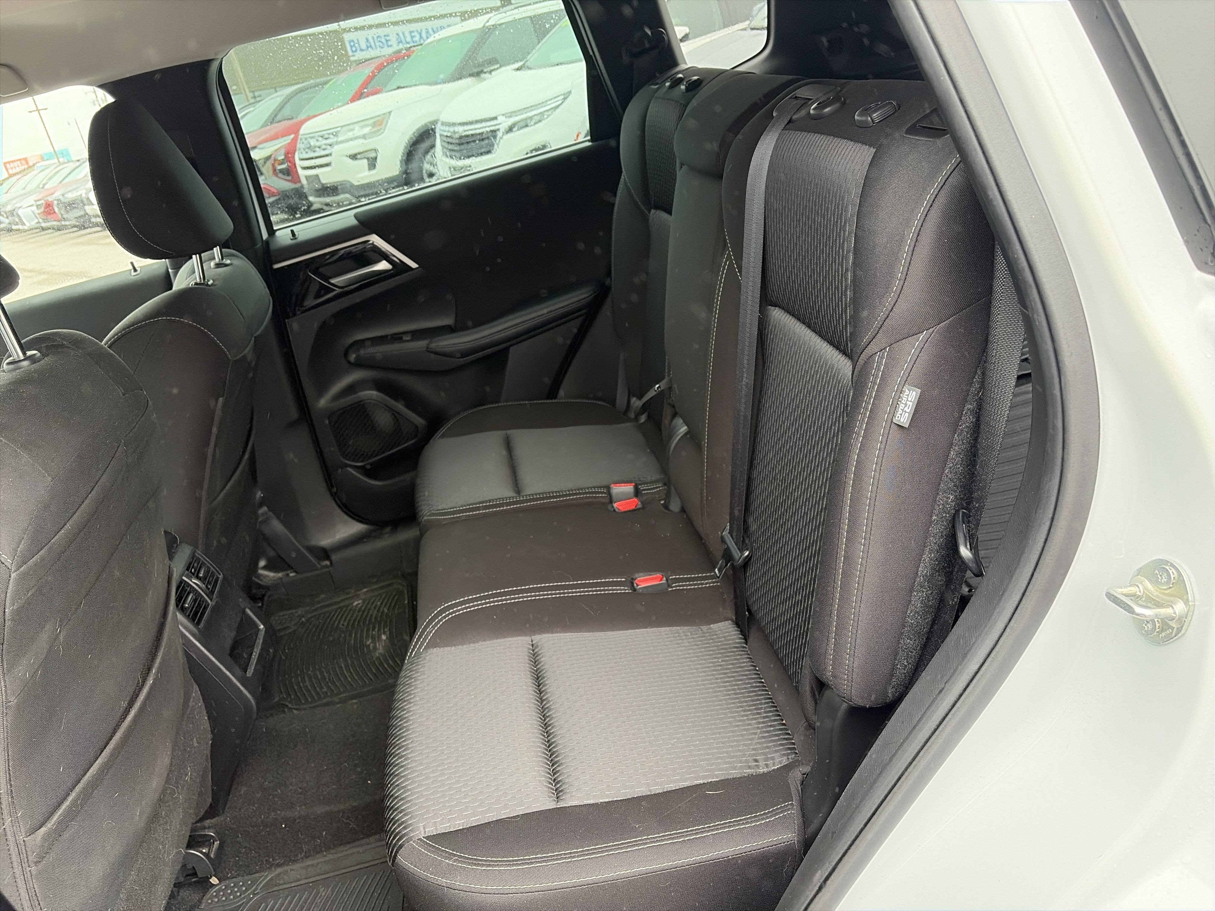 Used 2022 Mitsubishi Outlander ES AWD/4WD image 13