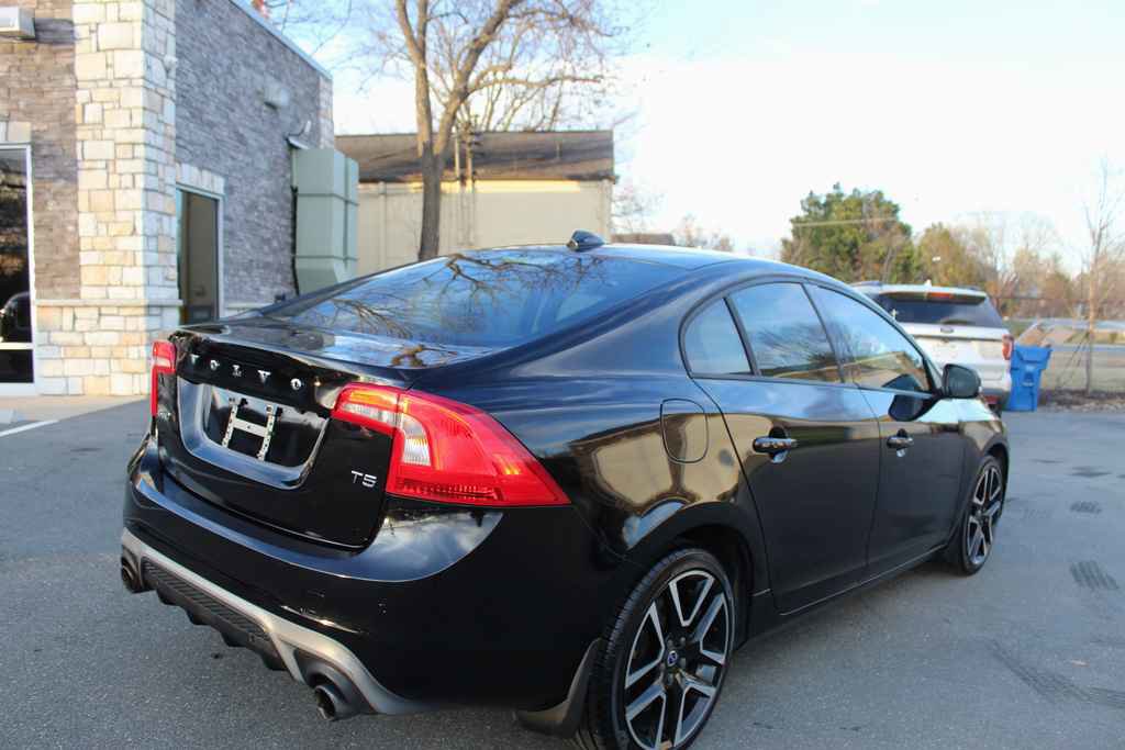 Used 2017 Volvo S60 T5 Dynamic w/ Vision Package image 5