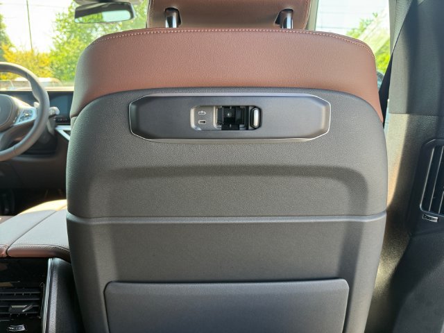 New 2026 BMW X5 xDrive40i w/ M Sport Package AWD/4WD image 24