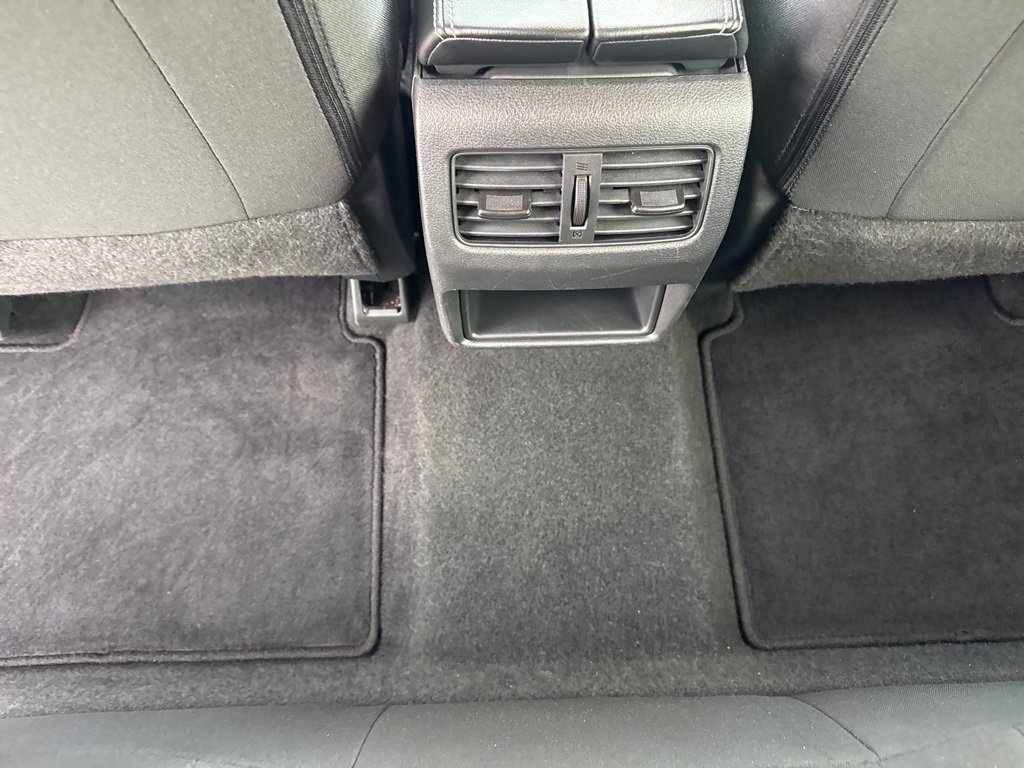 Used 2024 Nissan Rogue S image 24