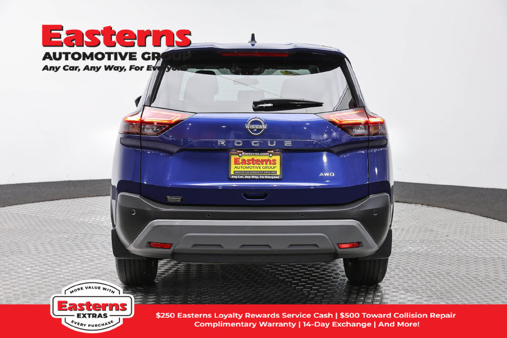 Used 2023 Nissan Rogue S AWD/4WD image 7