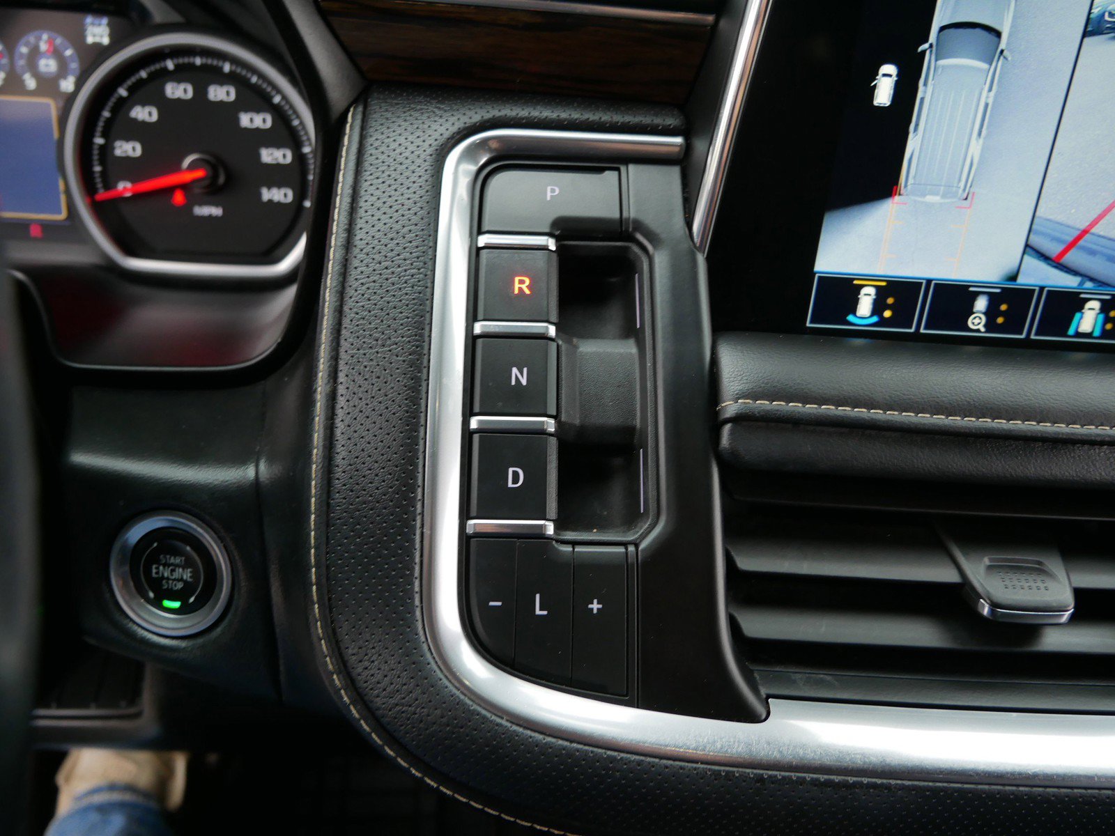 Used 2021 Chevrolet Tahoe Premier w/ Premium Package AWD/4WD image 22