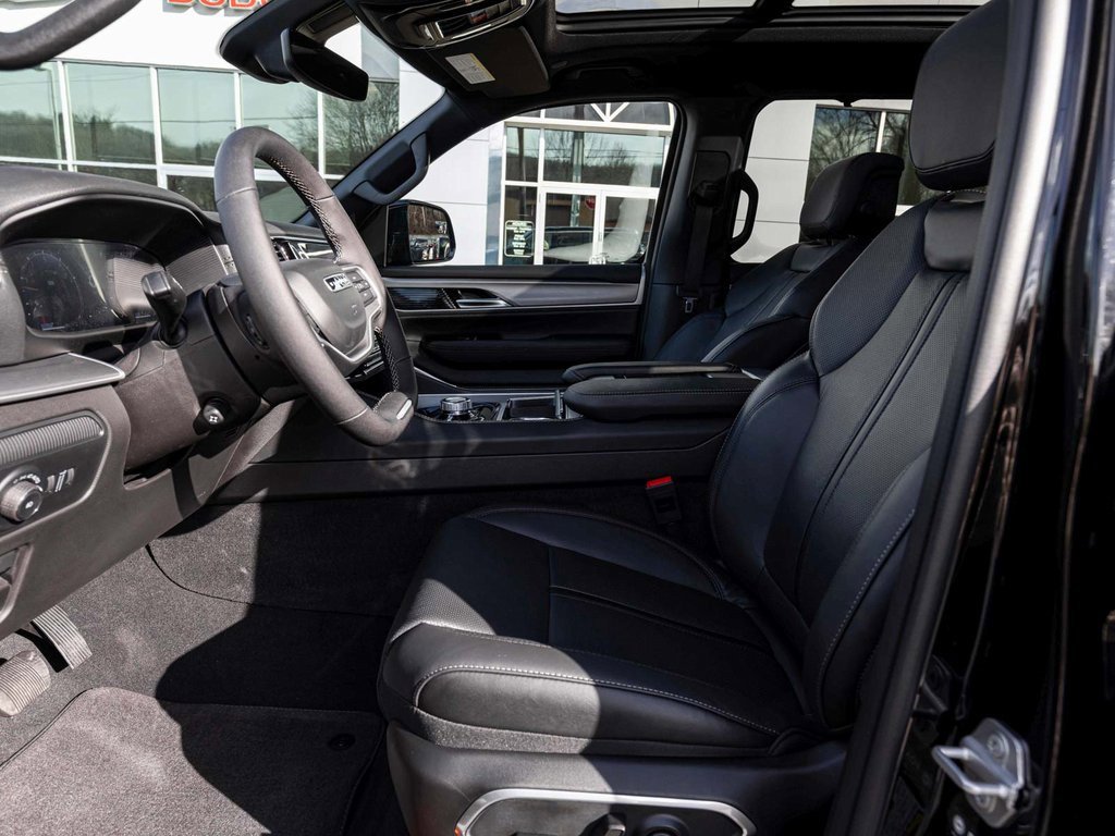 New 2025 Jeep Wagoneer Series III image 26