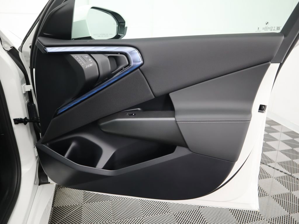 Used 2025 BMW X3 xDrive30i w/ Premium Package image 27