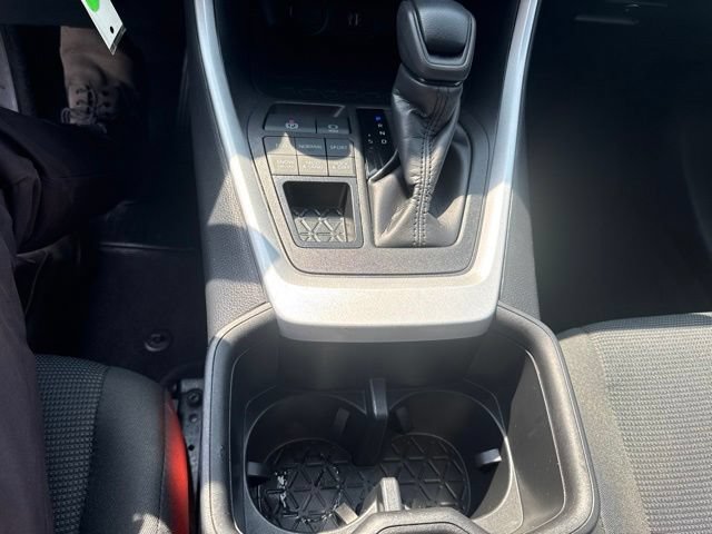 Used 2024 Toyota RAV4 LE AWD/4WD image 30