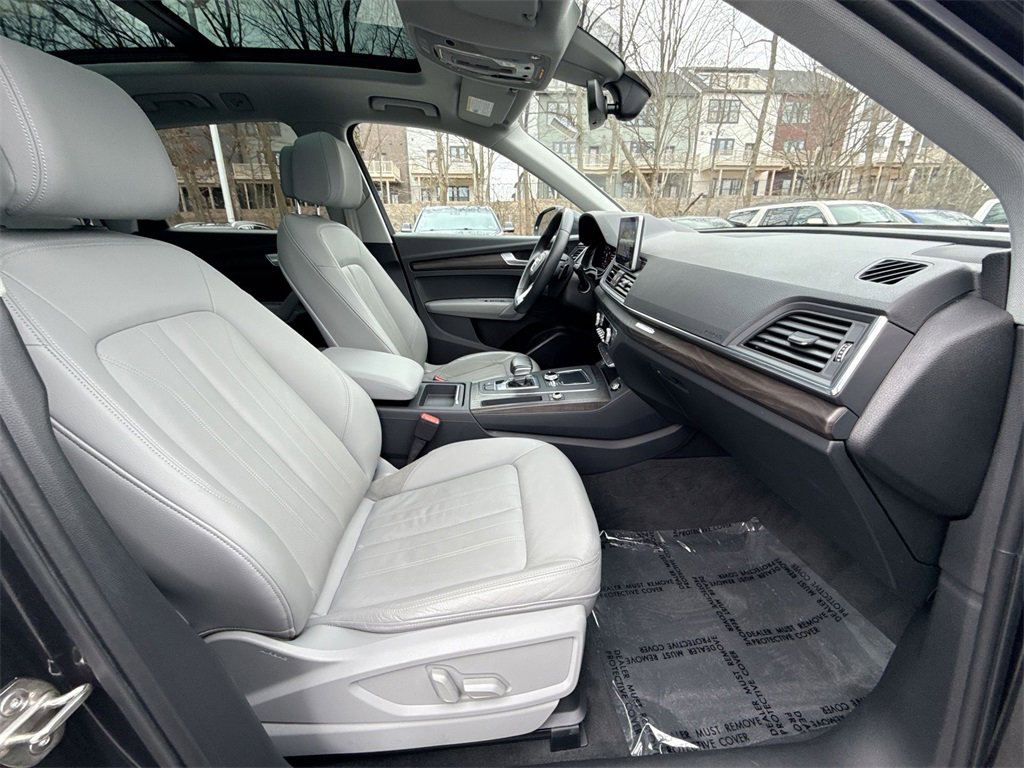 Used 2018 Audi Q5 2.0T Premium Plus w/ Premium Plus Package image 26
