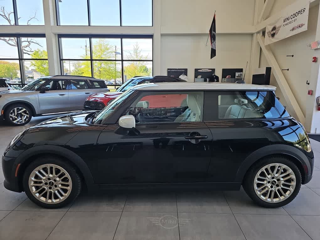 Certified 2025 MINI Cooper S FWD image 8